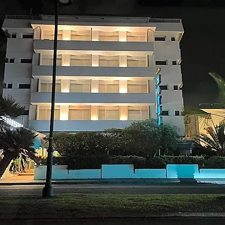 Ambasciatori מלון 3*