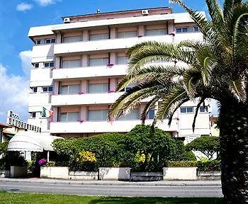 Ξενοδοχείο Ambasciatori 3*